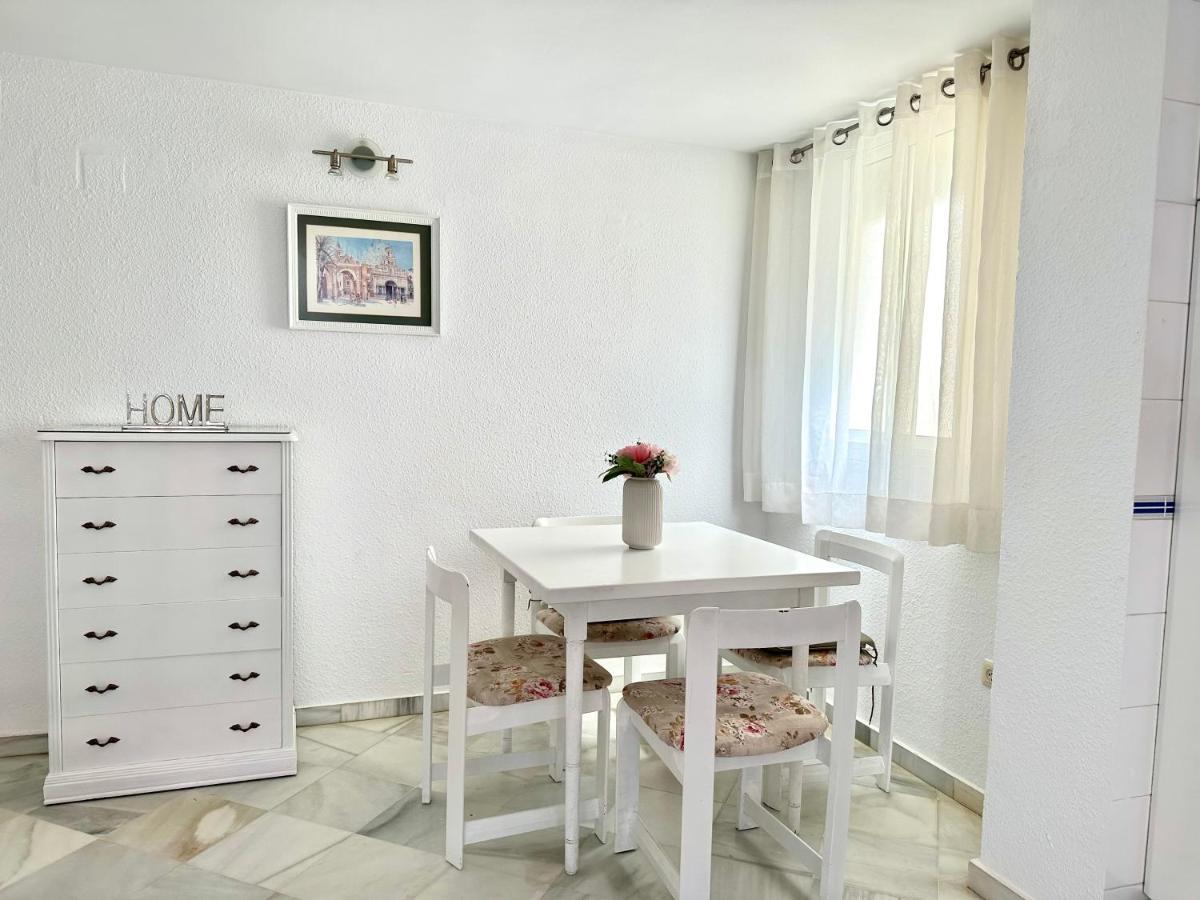 Premium Apartment With Terrace In The City Center เซบีญา ภายนอก รูปภาพ